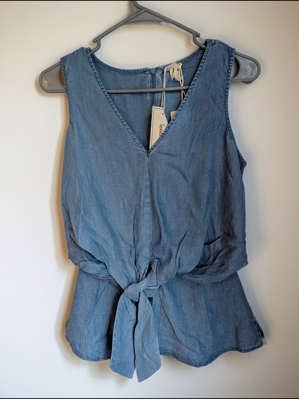NWT- Hem & Thread Light Blue Tie-Front Denim Sleeveless Blouse- Small